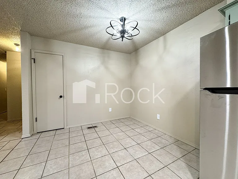 7024 Woodlake Dr — Photo 14