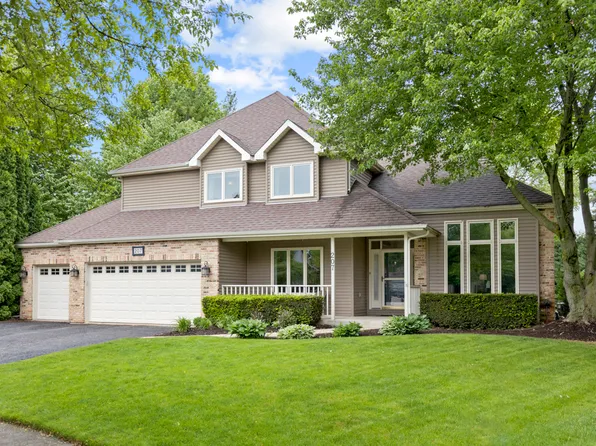 207 Quark Ct, Batavia, IL 60510