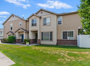194 Birmingham Ln, North Salt Lake, UT 84054