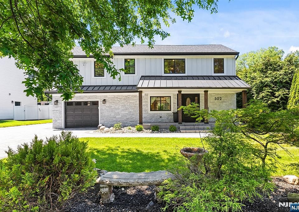 1st image of 502 Closter Dock Rd