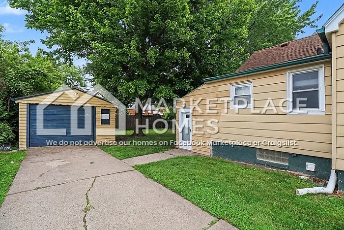 22046 Birchwood Ave — Photo 20