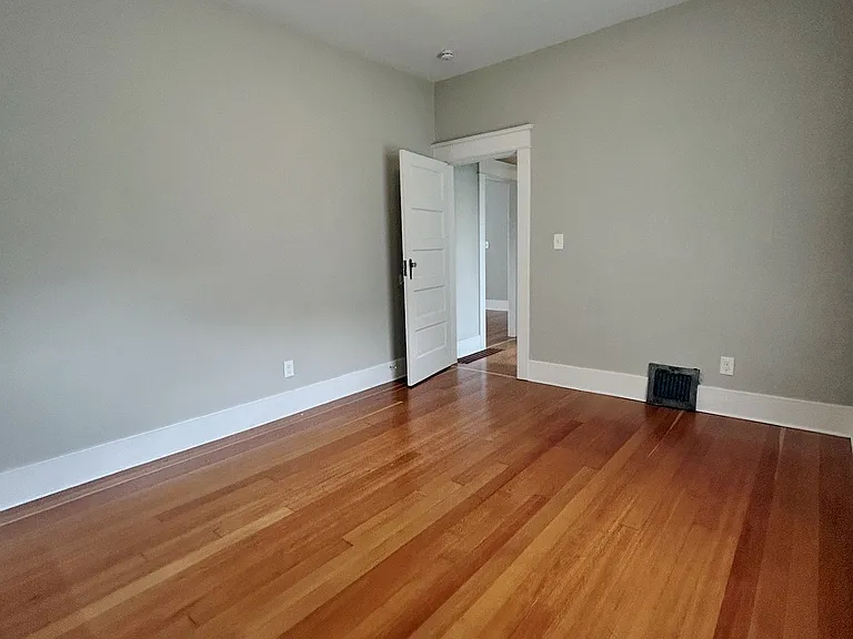 5602 46th Ave SW — Photo 15