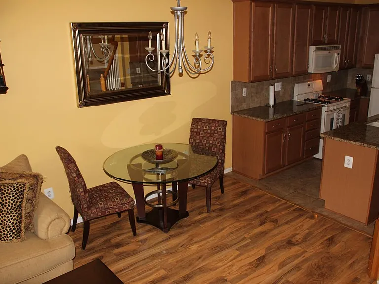 9504 Walker Way — Photo 3