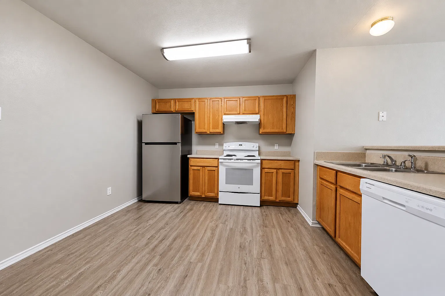 415 E 4th Ave, Belton — Photo 3