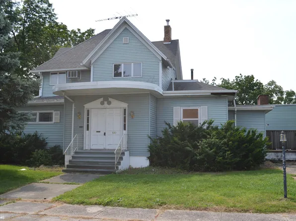 100 N Lee St, Dows, IA 50071