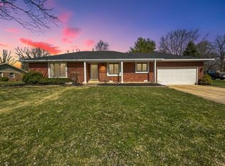 960 Padre Ln, Greenwood, IN