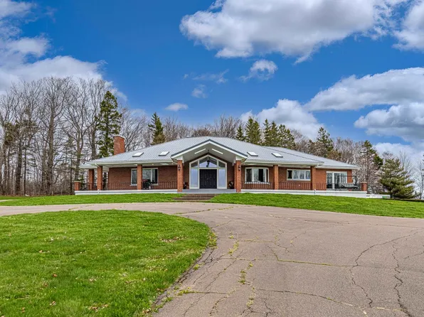 600 Malpeque Rd, Charlottetown, PE C1E 0S1