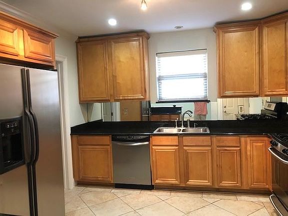5th image of 7301 W End Blvd APT D