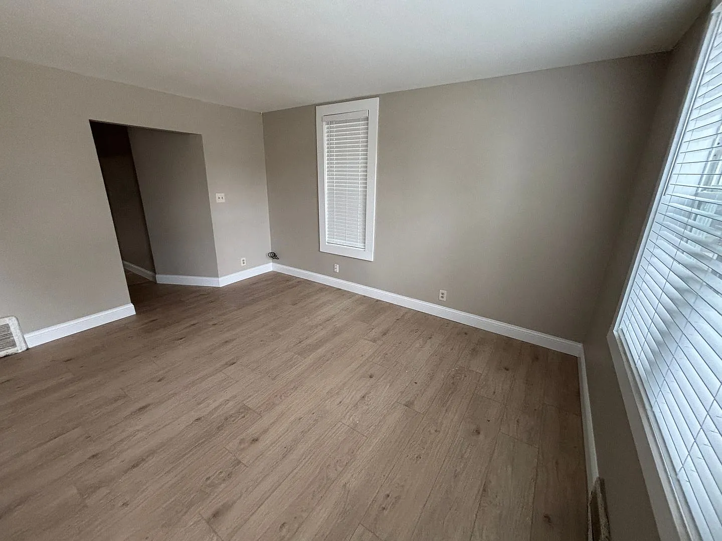 923 12th street — Photo 3