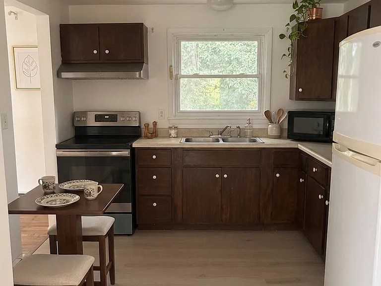 10 Imperial Dr — Photo 19
