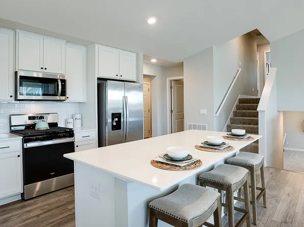 1941 Arcadia St, Shakopee, MN 55379