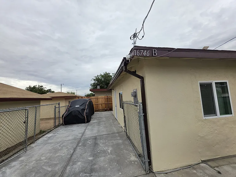 16746 Merrill St #B — Photo 29