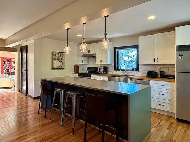 2 bed, 1116 sqft, $2,700 — Photo 4