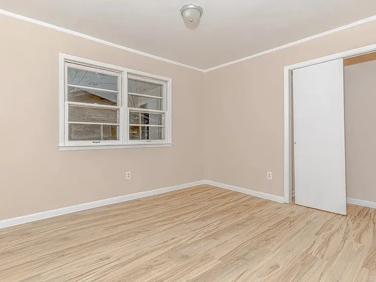 100 S 13th Ave — Photo 8