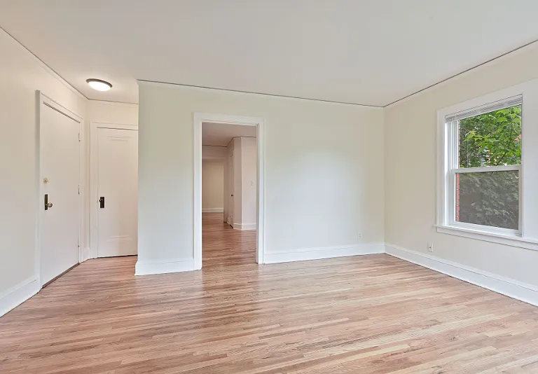 587 Grand Ave #105 — Photo 3