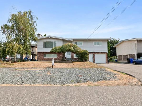 6890 Centennial Dr, Chilliwack, BC V2R 1J7