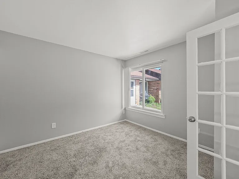 31727 Hoover Rd #21 — Photo 25