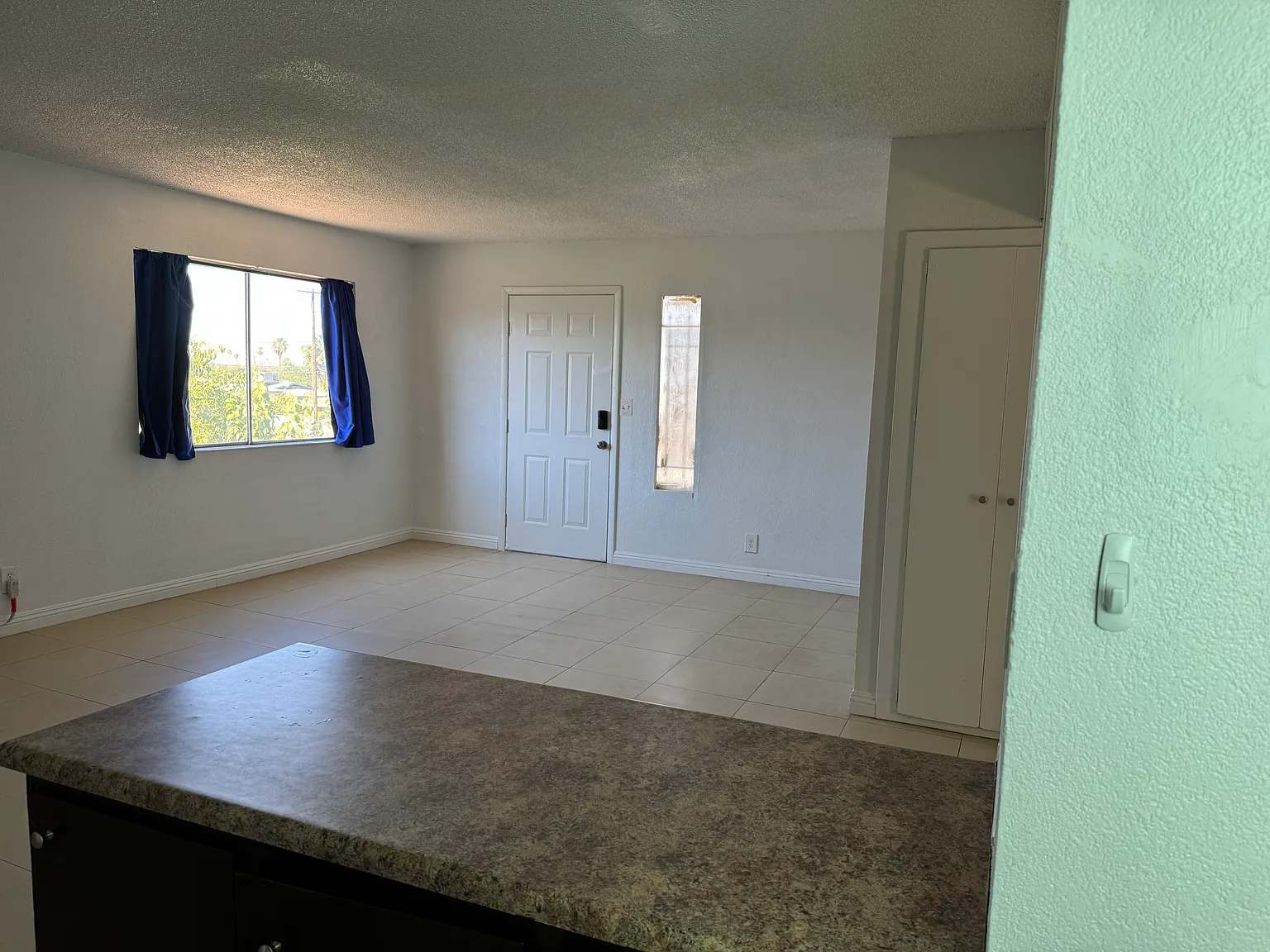 2 bed, 900 sqft, $1,150 — Photo 3