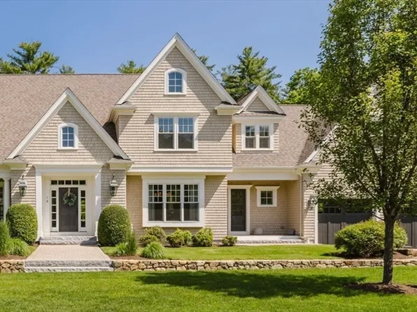 15 Victory Ln, North Easton, MA 02356