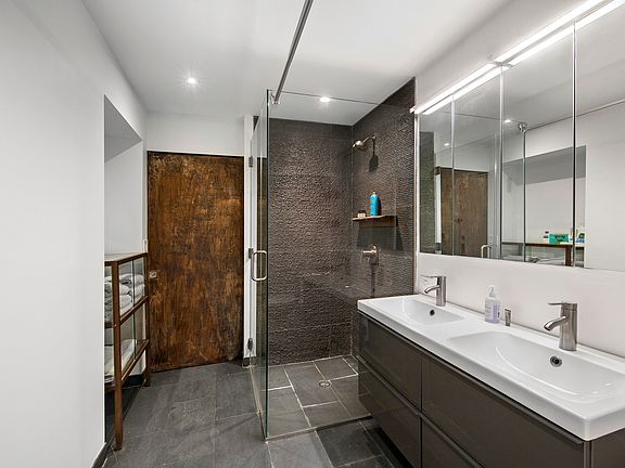 4th image of 125 W 56th St #1A2A