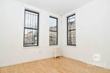 Rented by Sidewalk Realty LLC