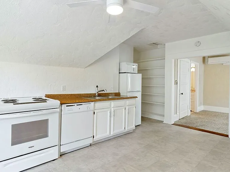 313 Tucker St #C — Photo 9