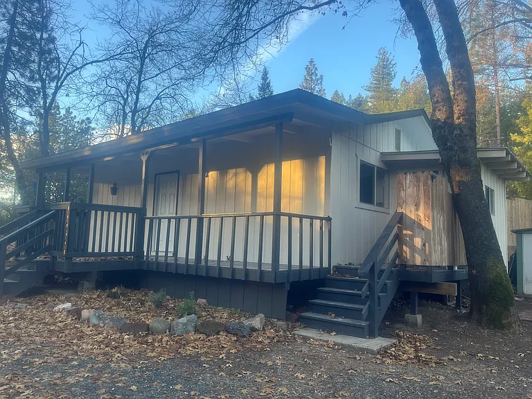 12821 Highway 175 — Photo 10