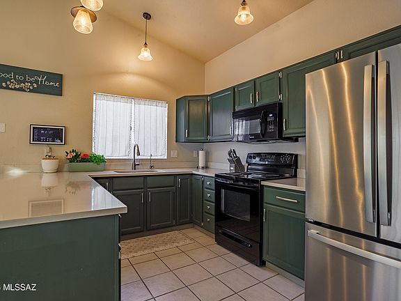2nd image of 9419 N Warbler Pl