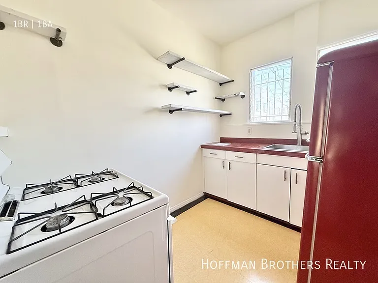 5953 3/4 Barton Ave — Photo 2