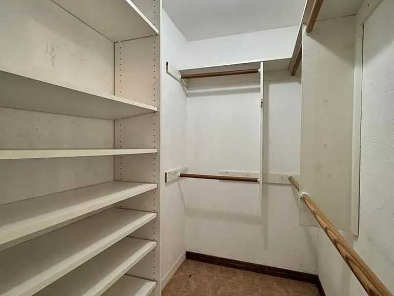653 Pelican Bay Dr — Photo 18