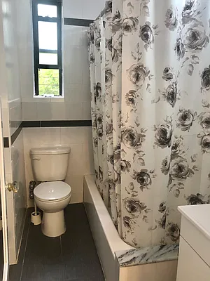 Rented by 10A GROUP LLC | media 8