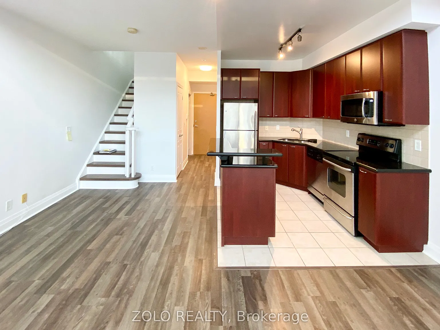 2 bed, $2,700 — Photo 3