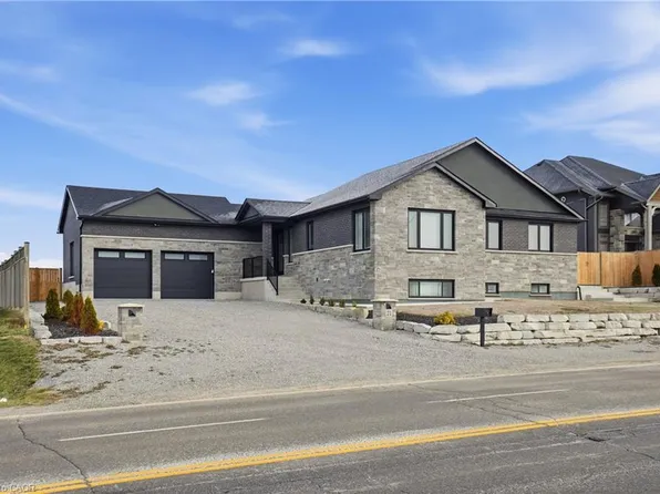 21 Haldimand Rd #66, Seneca, ON N3W 1P8