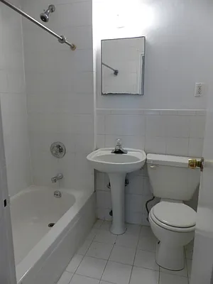 Rented by Immac Realty | media 16