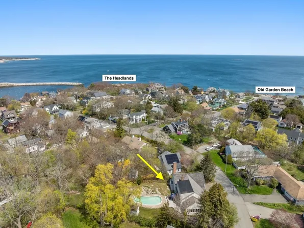 8 Marbee Rd, Rockport, MA 01966