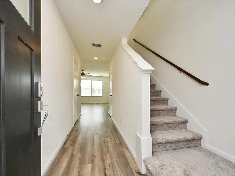 2916 Shimmer Edge Dr — Photo 9