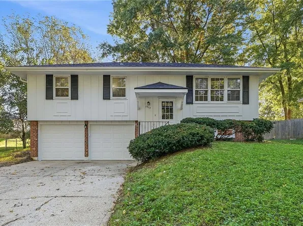 1913 Plymouth Rd, Independence, MO 64058