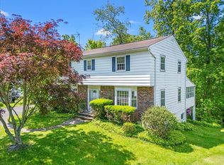 308 Robin Ln, Vestal, NY 13850