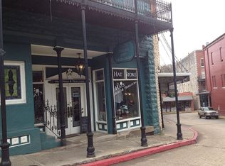 83 Spring St, Eureka Springs, AR 72632