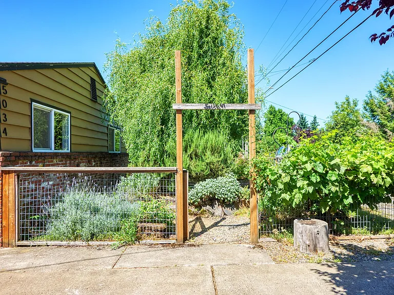 5034 SE Flavel Dr — Photo 22