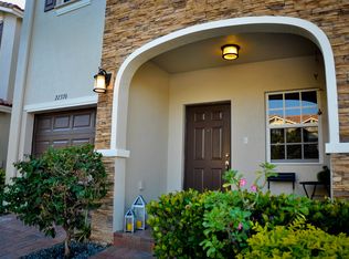 22376 SW 89th Ave, Cutler Bay, FL 33190