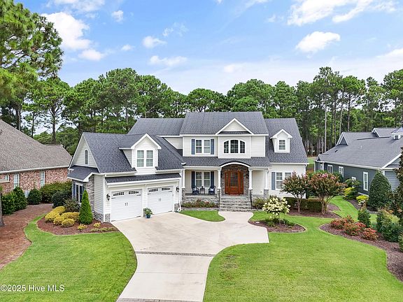 2nd image of 3712 Fairfield Way