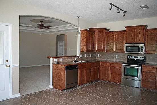 3rd image of 307 Curtis Dr