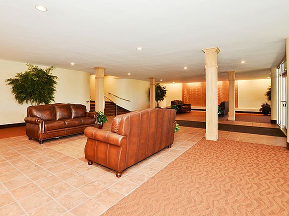 4th image of 490 Atlantic Ave APT 128