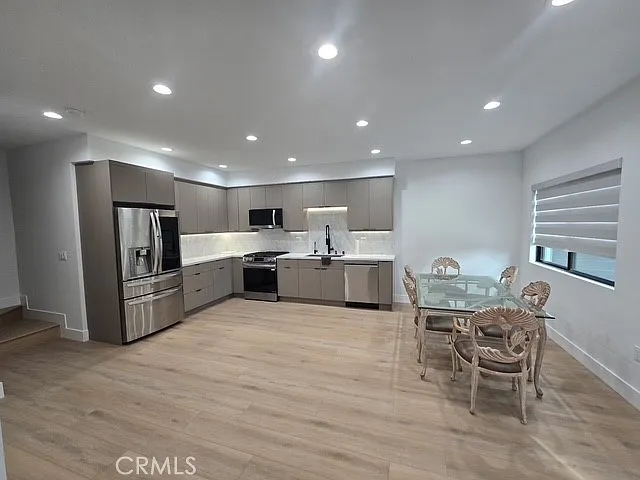 8613 Oakdale Ave — Photo 8