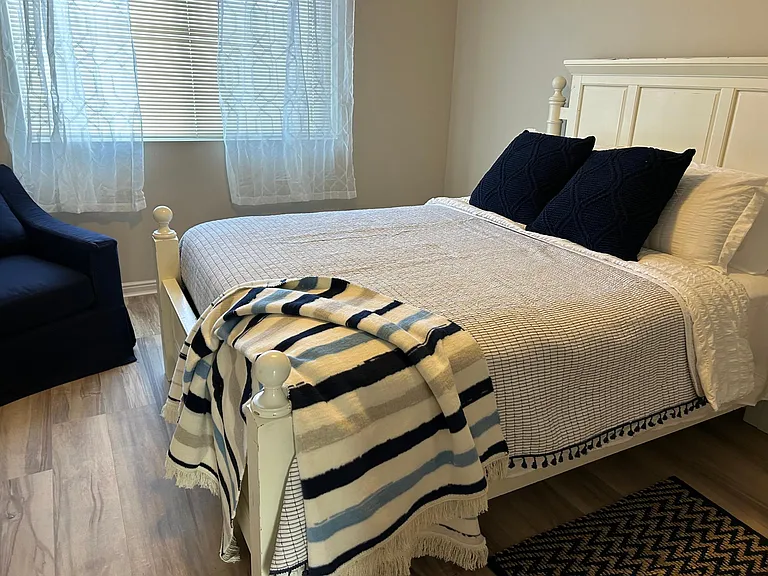 405 S 740 E — Photo 28