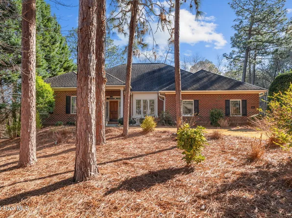 106 Clay Circle, West End, NC 27376