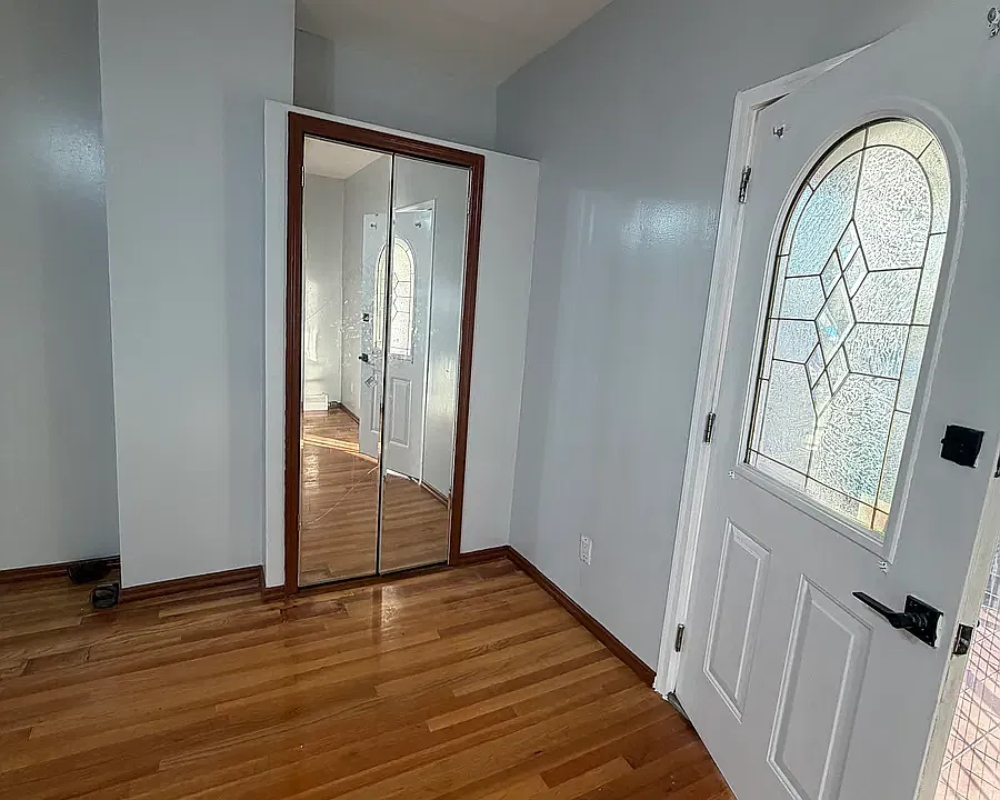 194 Bay 7th St #2