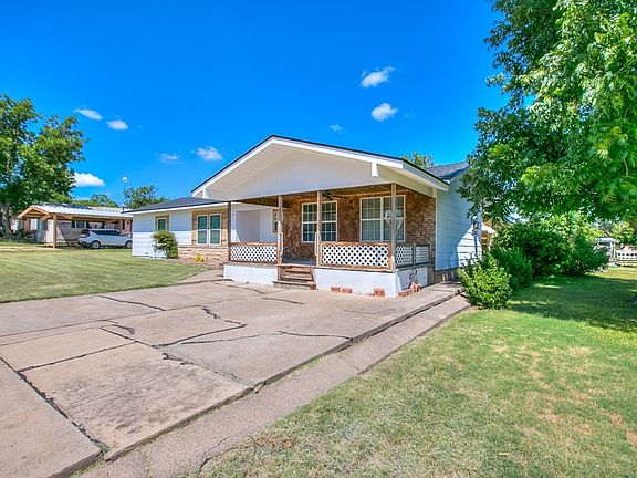 4th image of 202 Sharp Ave