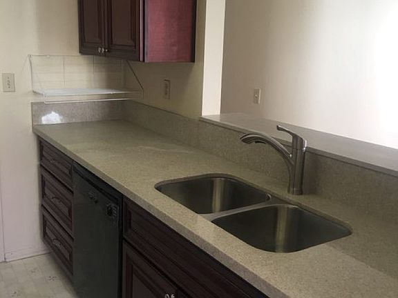 3rd image of 9370 Twin Trails Dr Unit 201